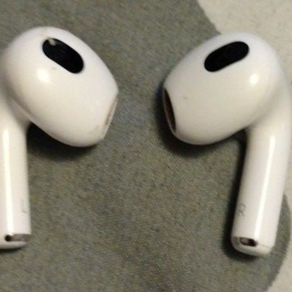 Apple airpods 3rd gen ***NO CASE***